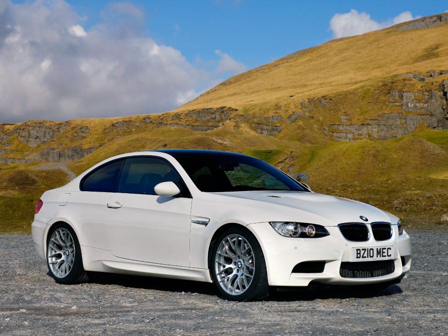  BMW M3 Coupe Competition Package 2010 года  (UK) (фото 3 из 11)